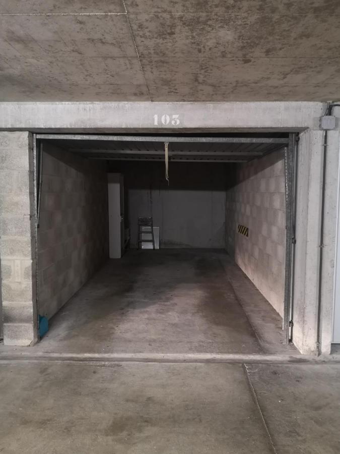 Appartement Avec Garage Proche Du Centre-Ville Troyes Ngoại thất bức ảnh